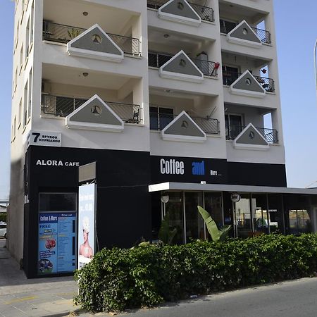 Alora Apartments Larnaca Bagian luar foto