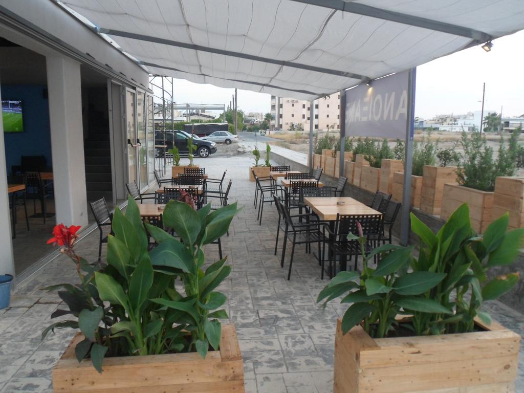 Alora Apartments Larnaca Bagian luar foto