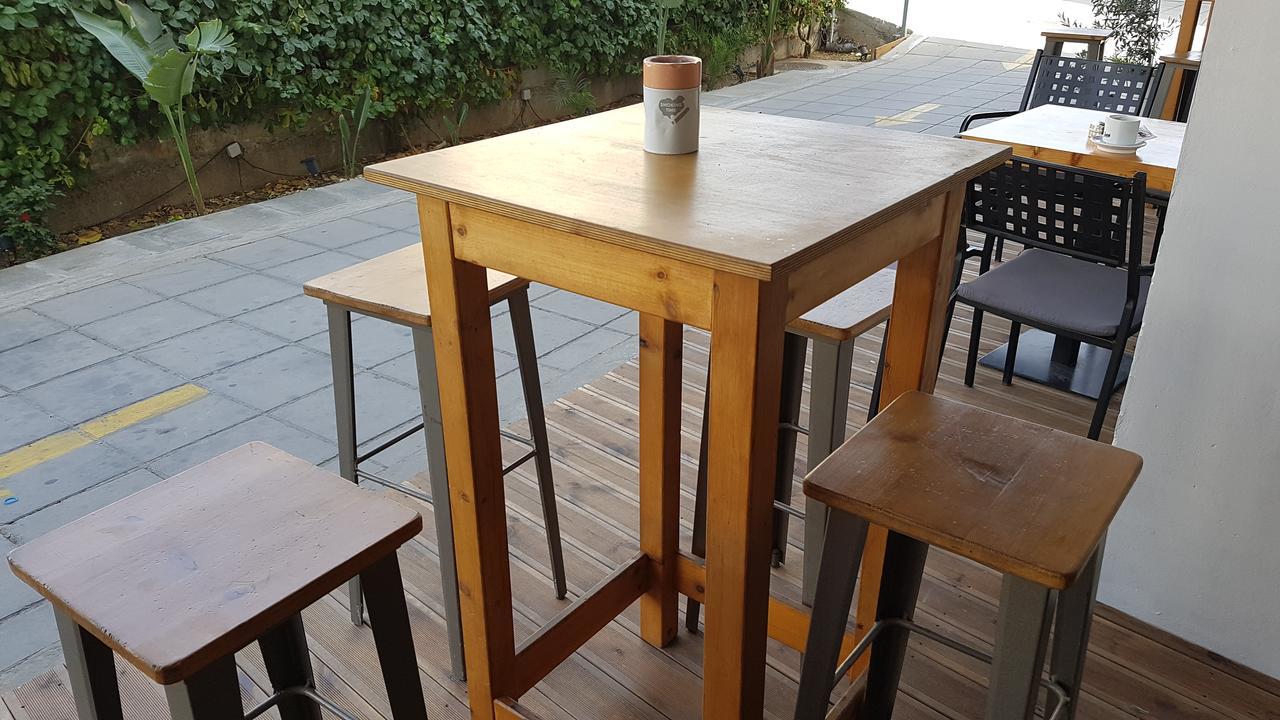 Alora Apartments Larnaca Bagian luar foto
