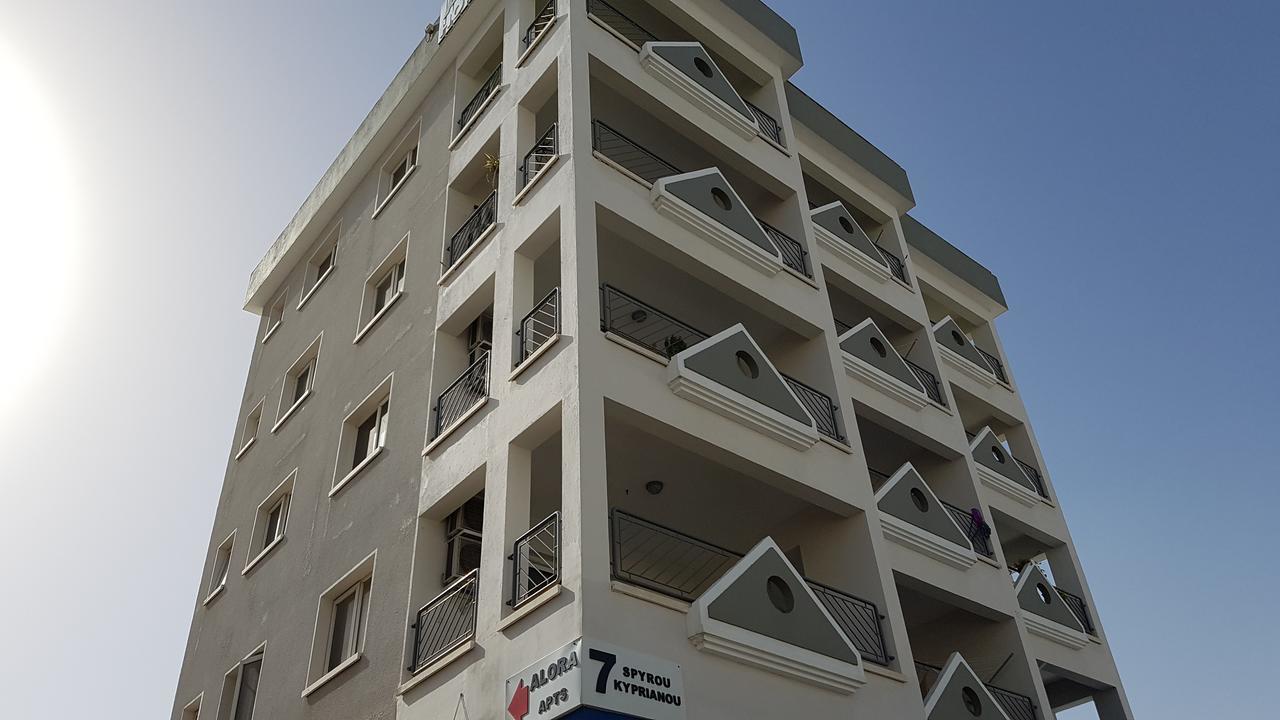 Alora Apartments Larnaca Bagian luar foto